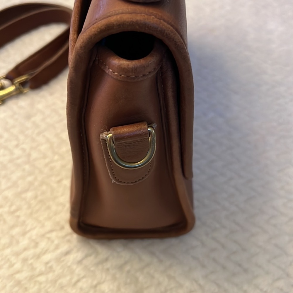 Coach Vintage 9870 British Tan Leather Shoulder Bag – Rare Classic - Picture 7 of 13